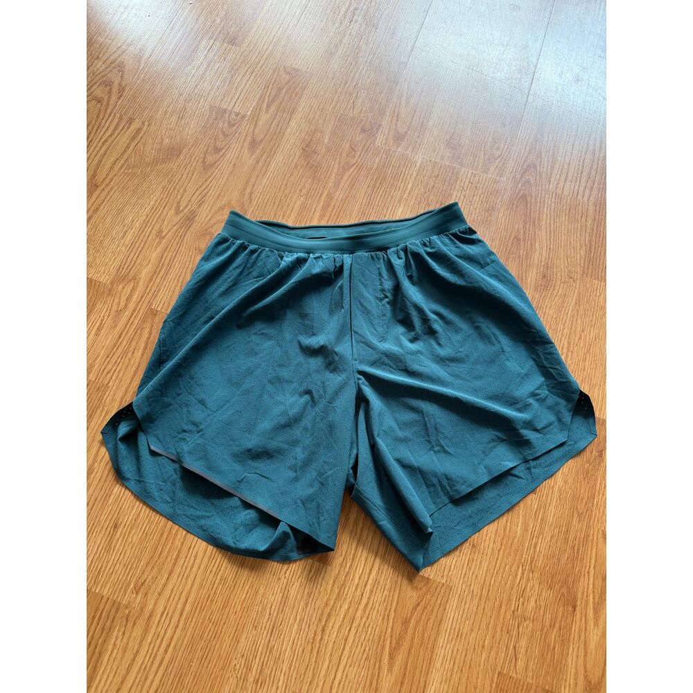 Lululemon Fast and Free Lined Short 6" Size Small